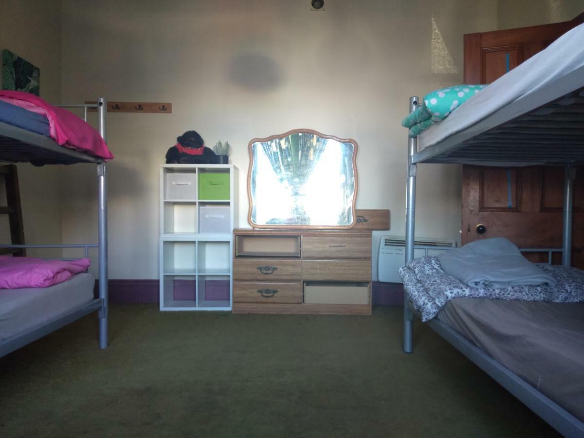Jack'S Backpackers Hostel Blenheim Exterior photo